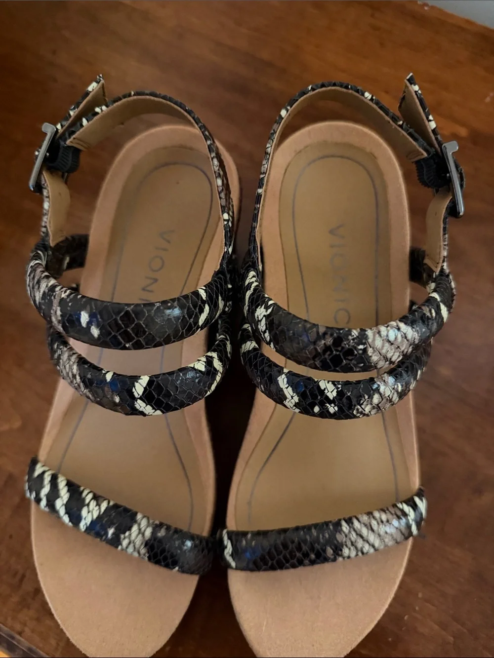 Vionic Black & Cream Snakeskin-Print Strappy Sandals